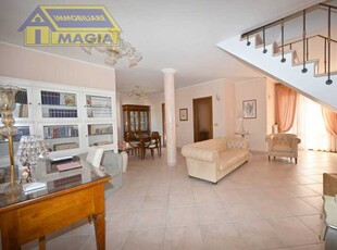 Appartamento in Vendita ad Ascoli Piceno - 215000 Euro