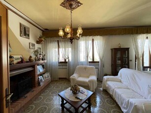 Appartamento in Vendita ad Camaiore - 300000 Euro