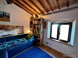 Appartamento in Vendita ad Casole D`elsa - 75000 Euro