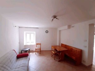 Appartamento in Vendita ad Torre Cajetani - 49000 Euro
