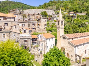 Appartamento indipendente in vendita a Castelvecchio di Rocca Barbena - Zona: Vecersio