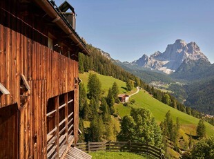 Beautiful barn with garden and stunning view