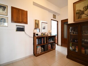 Bilocale in Vendita a Cagliari, zona San Benedetto, 190'000€, 70 m²