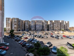 Bilocale in Vendita a Catania, zona Librino, 45'000€, 61 m²