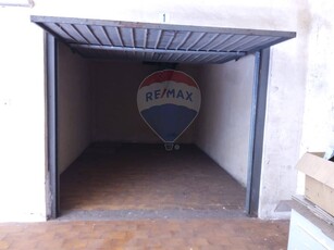 Box in Vendita a Catania, zona Tribunale, 53'000€, 38 m²