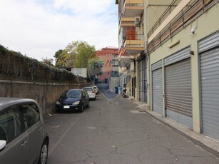 Box in Vendita a Catania, zona Zona centro, 32'000€, 38 m²