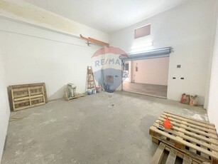 Box in Vendita a Palermo, zona Calatafimi, 50'000€, 48 m²