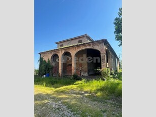 Casa Indipendente in Vendita a Modena, zona Baggiovara, 500'000€, 952 m²