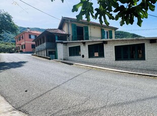 Casa indipendente in vendita a Pieve Di Teco