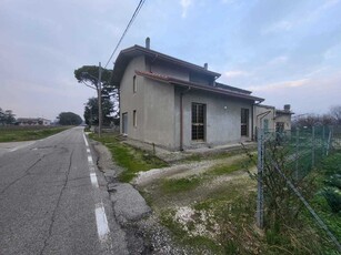 Casa Indipendente in Vendita a Rimini, zona VISERBA, 230'000€, 150 m², con Box