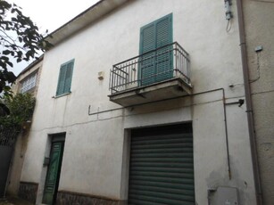 Casa indipendente in vendita a Vairano Patenora