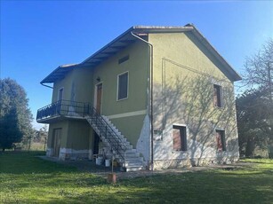 Casa Indipendente in Vendita ad Castiglione del Lago - 190000 Euro
