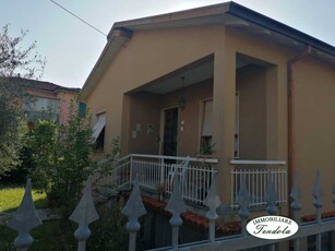 Casa Indipendente in Vendita ad Fosdinovo - 299000 Euro