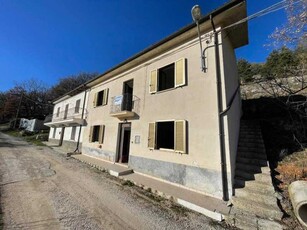 Casa Indipendente in Vendita ad L`aquila - 59000 Euro