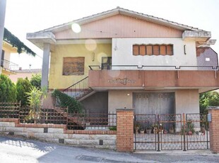 Casa Indipendente in Vendita ad Modica - 230000 Euro