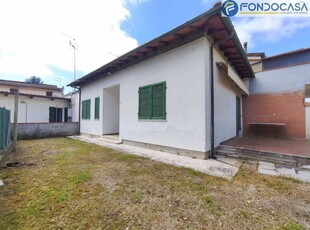 Casa Indipendente in Vendita ad Montignoso - 380000 Euro