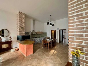 Casa Indipendente in Vendita ad Torre De` Passeri - 350000 Euro