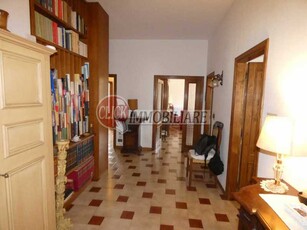 Casa Indipendente in Vendita ad Vicchio - 230000 Euro