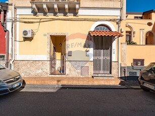 Casa Semi Indipendente in Vendita a Catania, zona Picanello, 184'000€, 150 m²