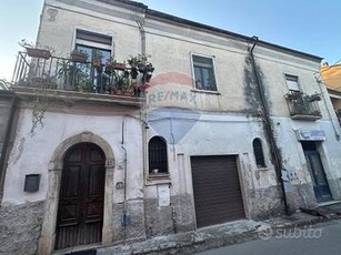 Casa Semindipendente - San Leucio del Sannio