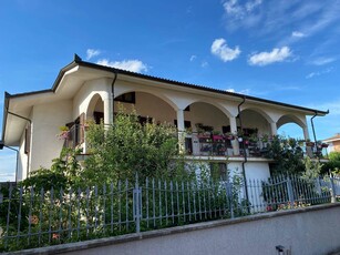 Casa singola in vendita a Sommariva Del Bosco Cuneo