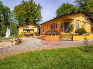 CAVE: VILLA UNIFAMILIARE UNICO LIVELLO CON GIARDINO