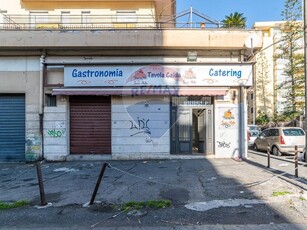 Immobile commerciale in Affitto a Catania, zona Picanello, 850€, 55 m²