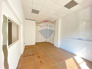 Immobile commerciale in Affitto a Catania, zona Province, 550€, 60 m²