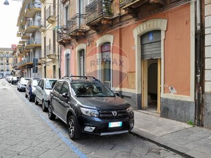 Immobile commerciale in Affitto a Catania, zona Via Etnea - via Umberto, 1'300€, 100 m²