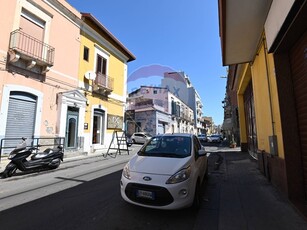 Immobile commerciale in Vendita a Catania, zona Picanello, 48'000€, 55 m²