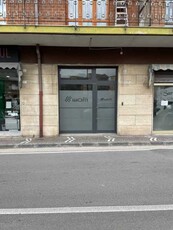 Locale Commerciale in Affitto ad Atripalda - 500 Euro