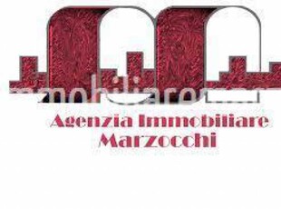 Locale Commerciale in Affitto ad Siena - 1200 Euro