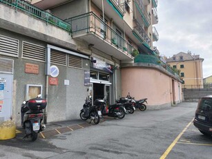 Locale Commerciale in Vendita ad Genova - 350000 Euro