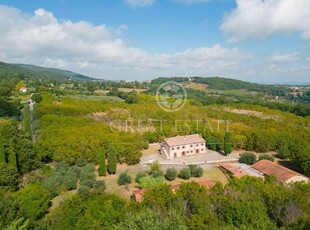 Lussuoso casale in vendita Sarteano, Italia