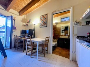 Monolocale in Affitto a Milano, zona Isola, 650€, 30 m², arredato