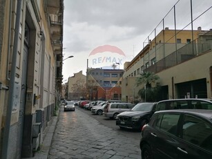 Monolocale in Vendita a Catania, zona Via Etnea - via Umberto, 29'000€, 30 m²