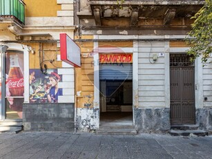 Negozio in Vendita a Catania, zona Centro Storico, 48'000€, 76 m²