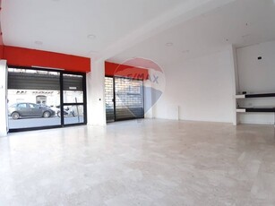 Negozio in Vendita a Catania, zona Via Etnea - via Umberto, 108'000€, 80 m²