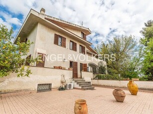 Prestigiosa villa di 271 mq in vendita Via Roberto Mazzucco, Roma, Lazio