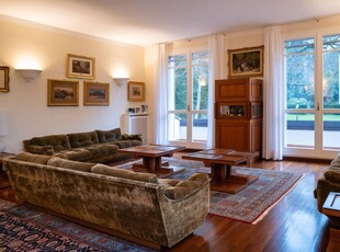 Prestigioso appartamento di 225 m² in affitto Bologna, Italia
