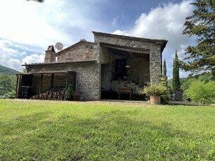Proprietà unica in vendita a Castelnuovo di Val di Cecina