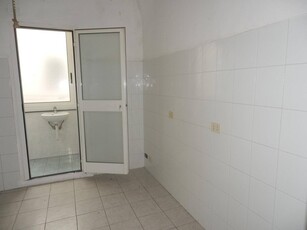 Quadrilocale in Affitto a Savona, zona Lavagnola, 450€, 72 m²