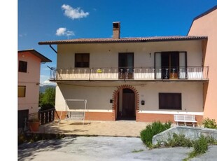 Quadrilocale in affitto a Tornimparte, Frazione Colle San Vito, Via San Vito 5