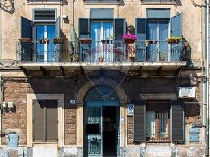 Quadrilocale in Vendita a Catania, zona Barriera, 70'000€, 101 m²