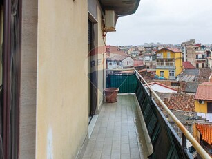 Quadrilocale in Vendita a Catania, zona Centro Storico, 60'000€, 87 m²