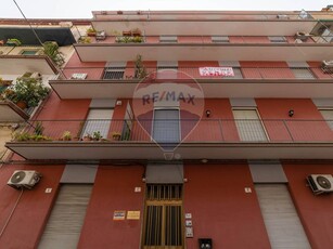 Quadrilocale in Vendita a Catania, zona Picanello, 100'000€, 120 m²