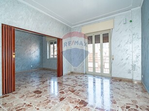 Quadrilocale in Vendita a Catania, zona Picanello, 105'000€, 90 m²