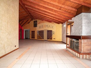Quadrilocale in Vendita a Catania, zona San Giovanni Galermo, 79'000€, 130 m²