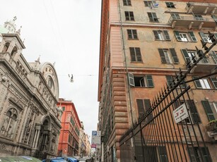 Quadrilocale in Vendita a Genova, zona Centro, 140'000€, 203 m²