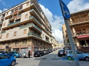 Quadrilocale in Vendita a Messina, 159'000€, 141 m²